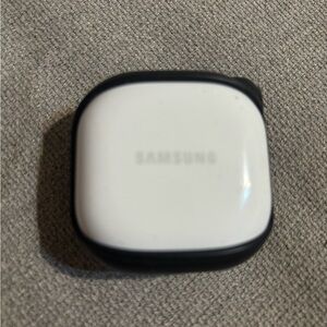 Samsung falcon Earbuds purple